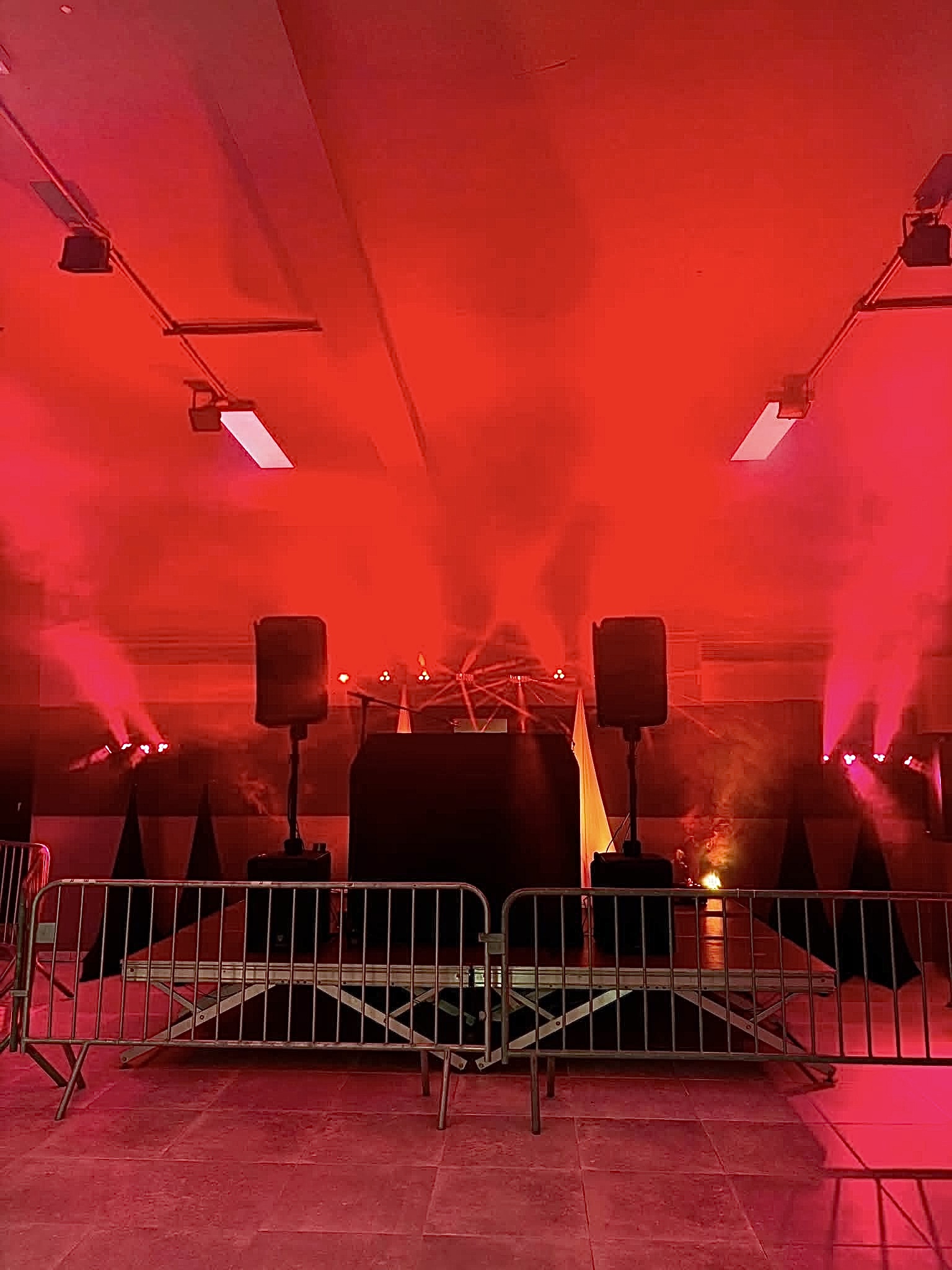 Installation de DJ H'LS lors du bal des jeunes d'Hebronval